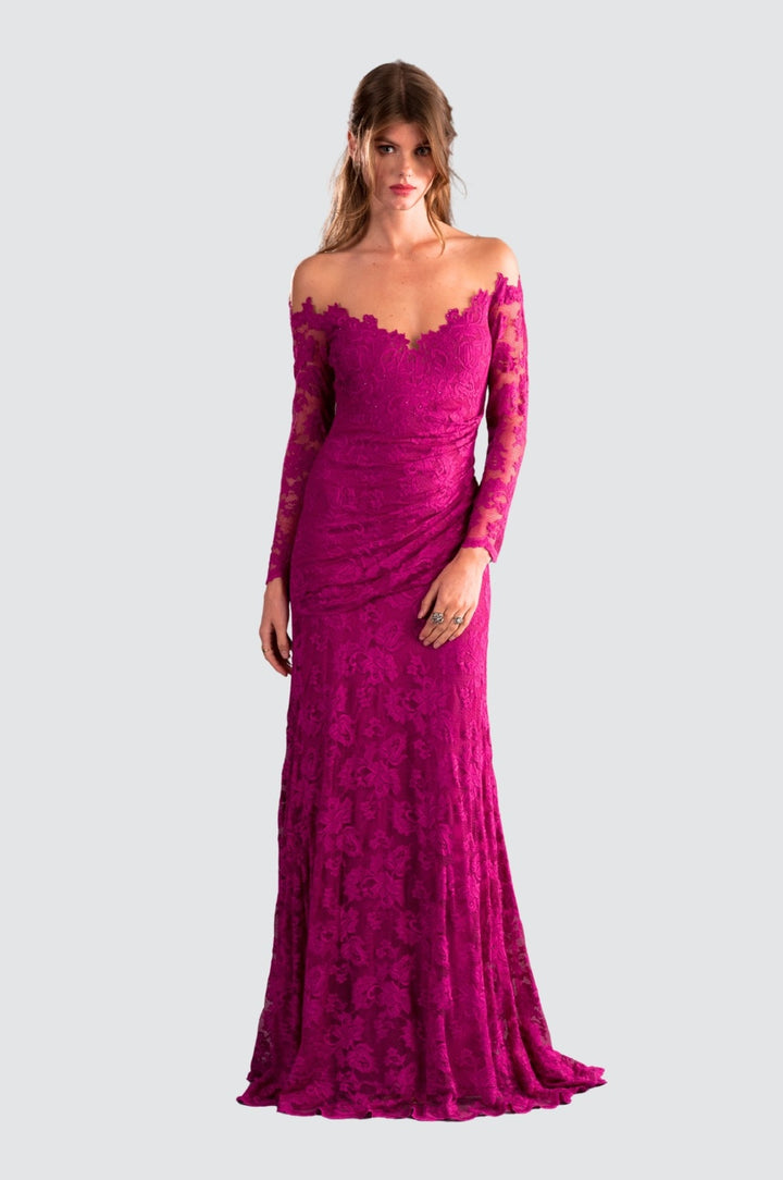 Robe en dentelle à épaules dénudées