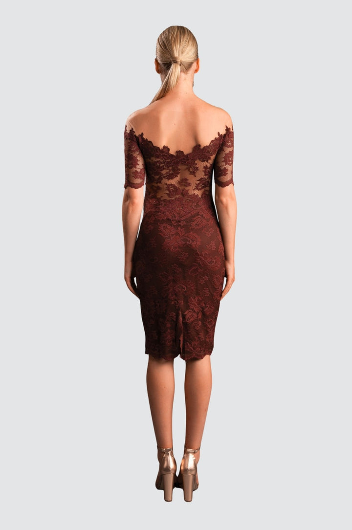 Off-Shoulder-Spitzenkleid mit Illusionstüll