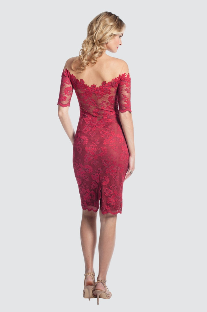 Off-Shoulder-Spitzenkleid mit Illusionstüll