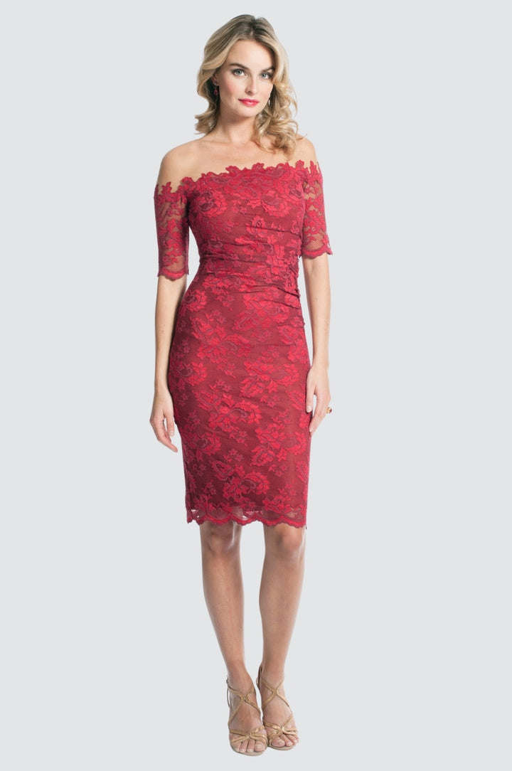 Off-Shoulder-Spitzenkleid mit Illusionstüll