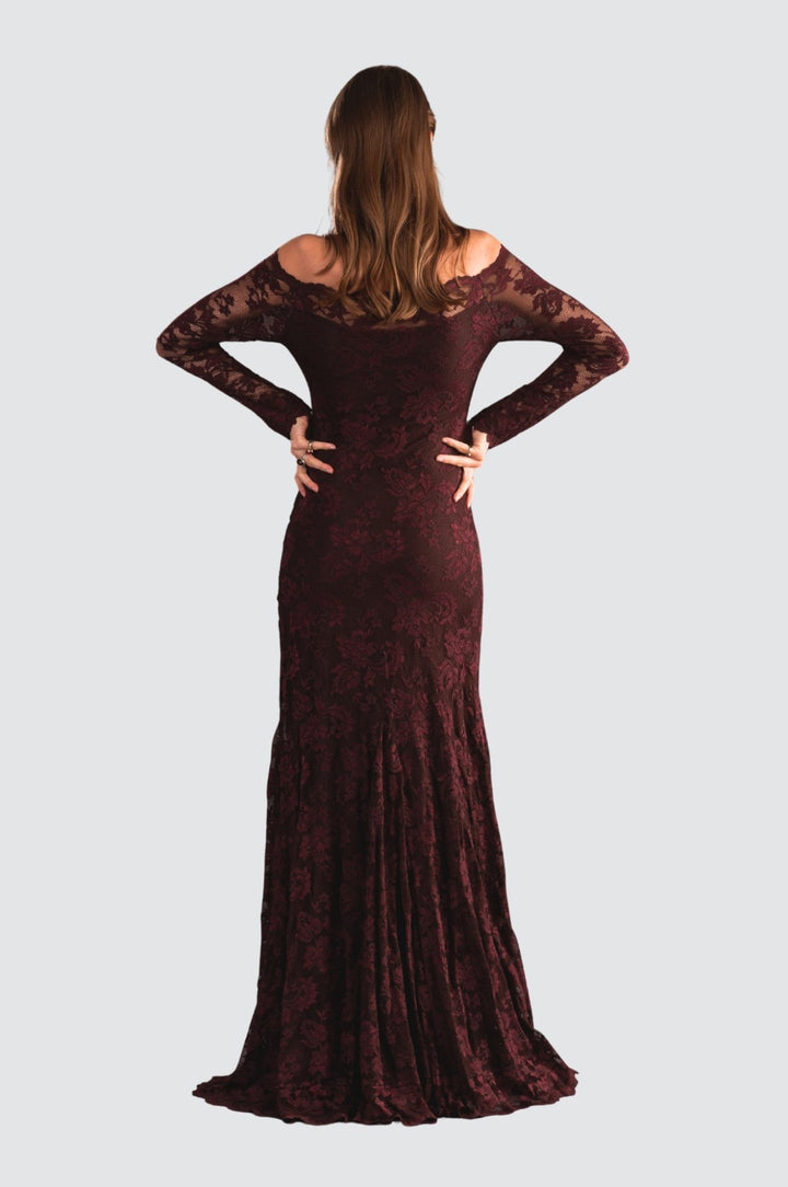 Meerjungfrau-Kleid mit schulterfreiem Spitzendekolleté