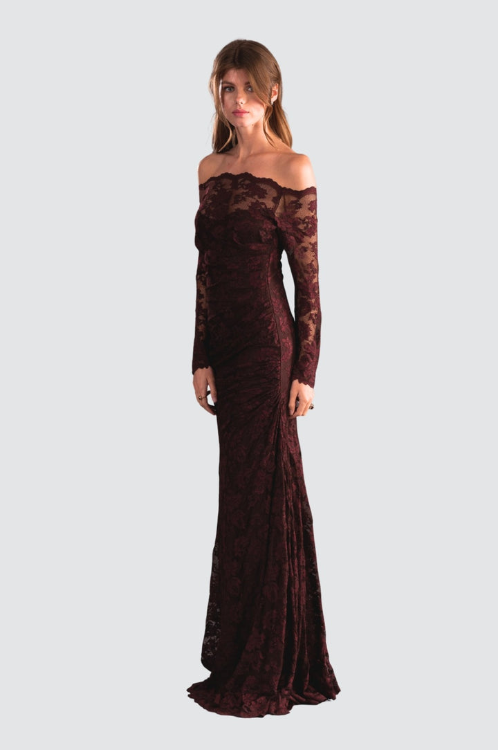 Meerjungfrau-Kleid mit schulterfreiem Spitzendekolleté