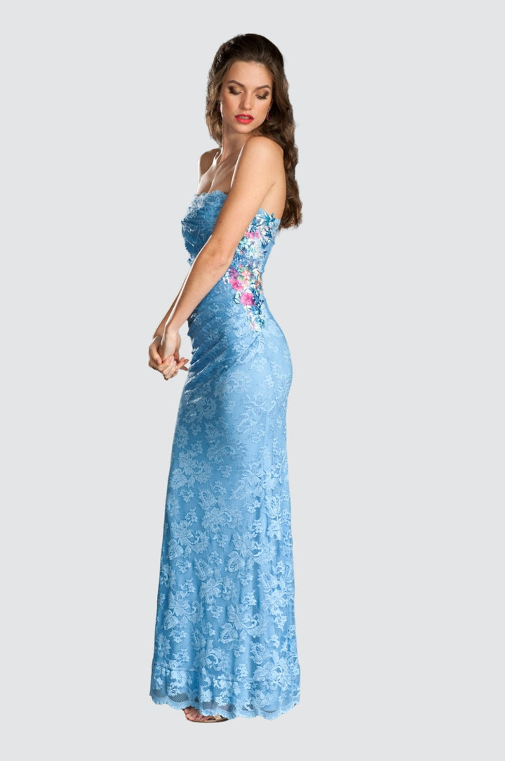 Schulterfreies Spitzenkleid