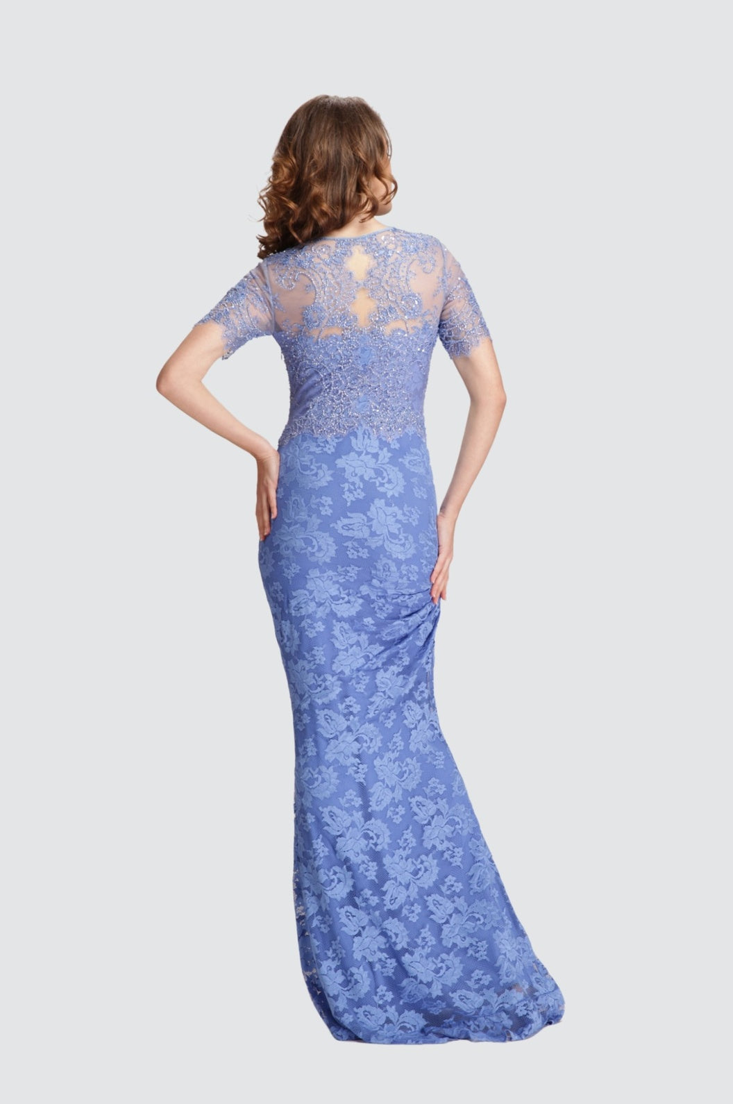 Wickelkleid mit gerüschtem Herzausschnitt