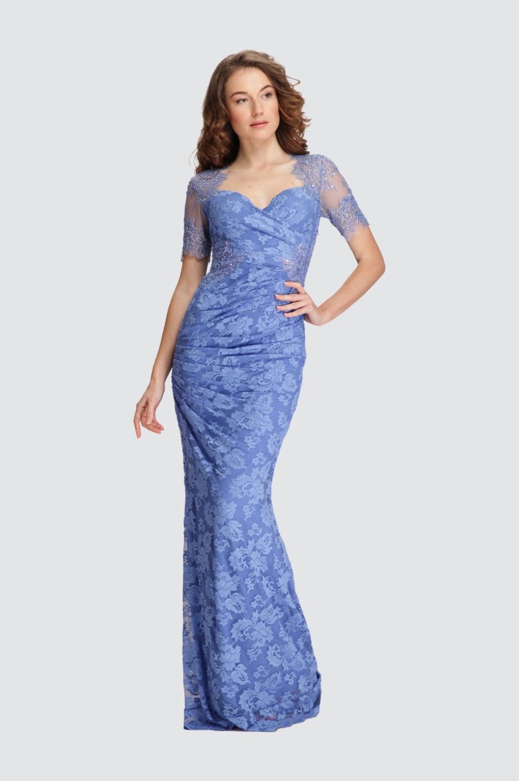 Wickelkleid mit gerüschtem Herzausschnitt