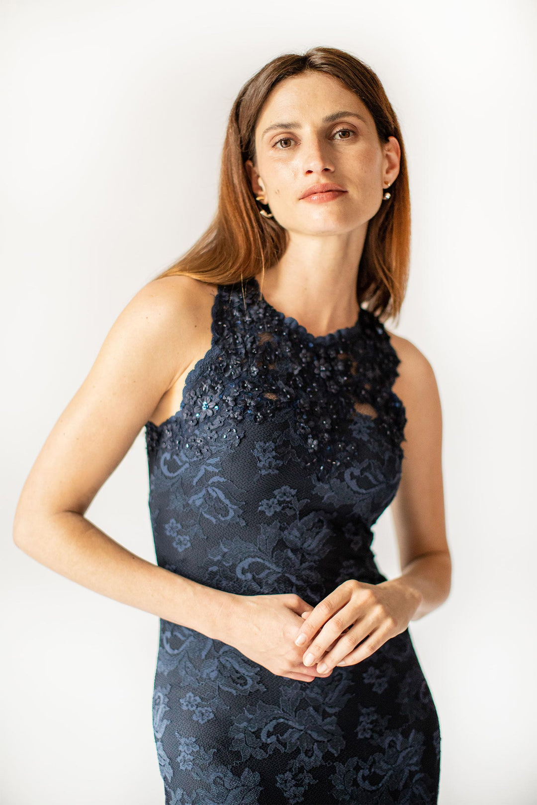 Elegantes Etuikleid aus Spitze