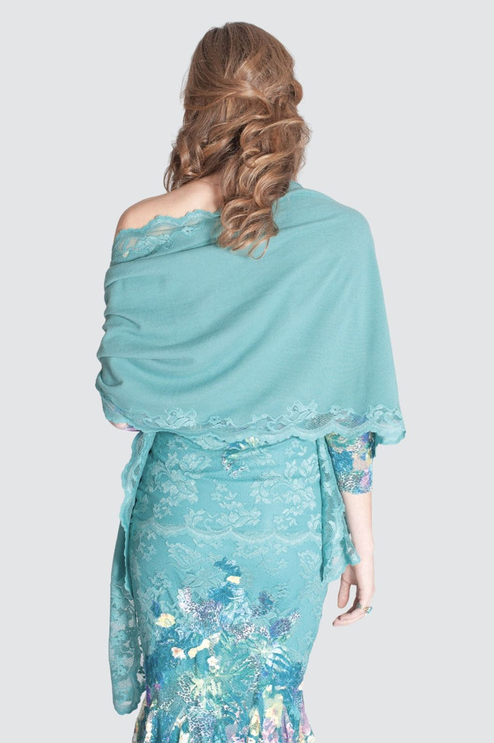 Schal aus Kaschmir und Spitze