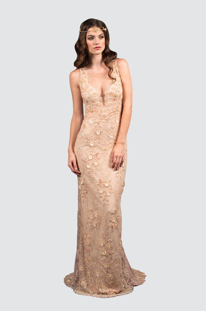 Kleid mit nacktem Hals