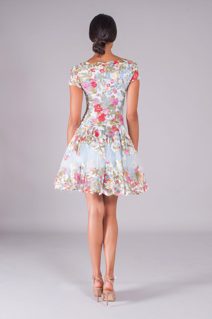 Robe patineuse en dentelle florale