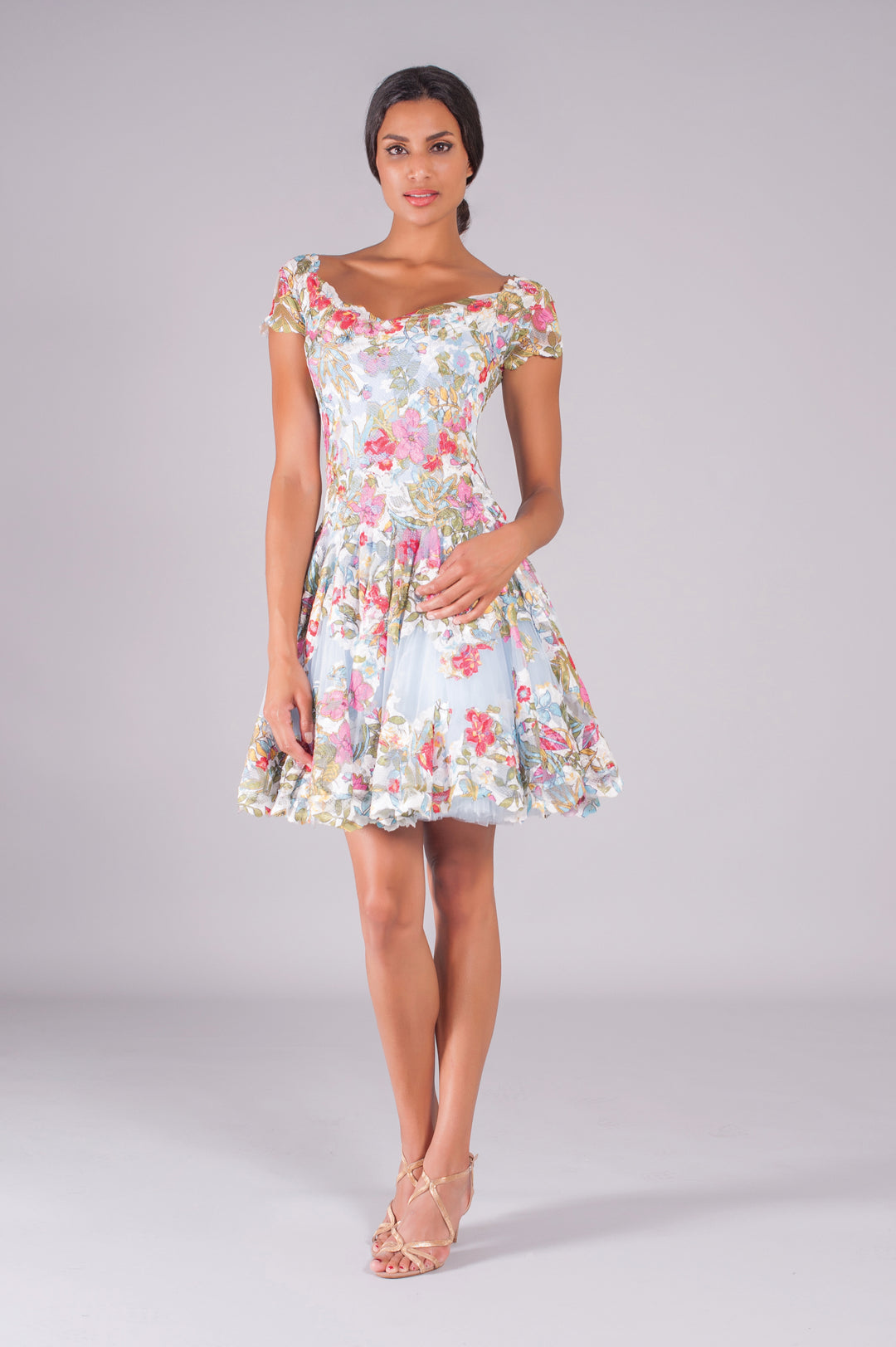 Robe patineuse en dentelle florale