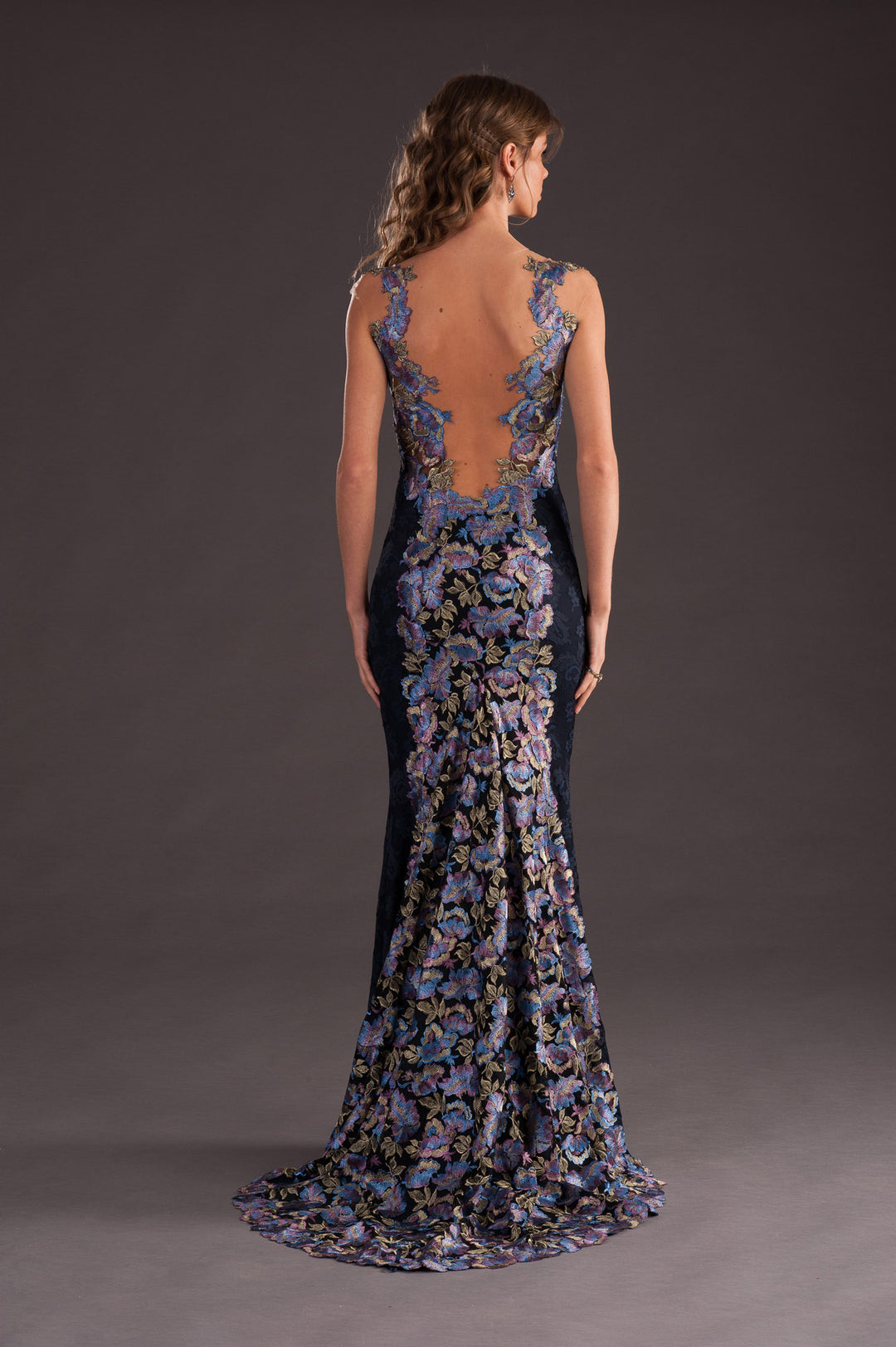 Elegant Gown with Open Back-5