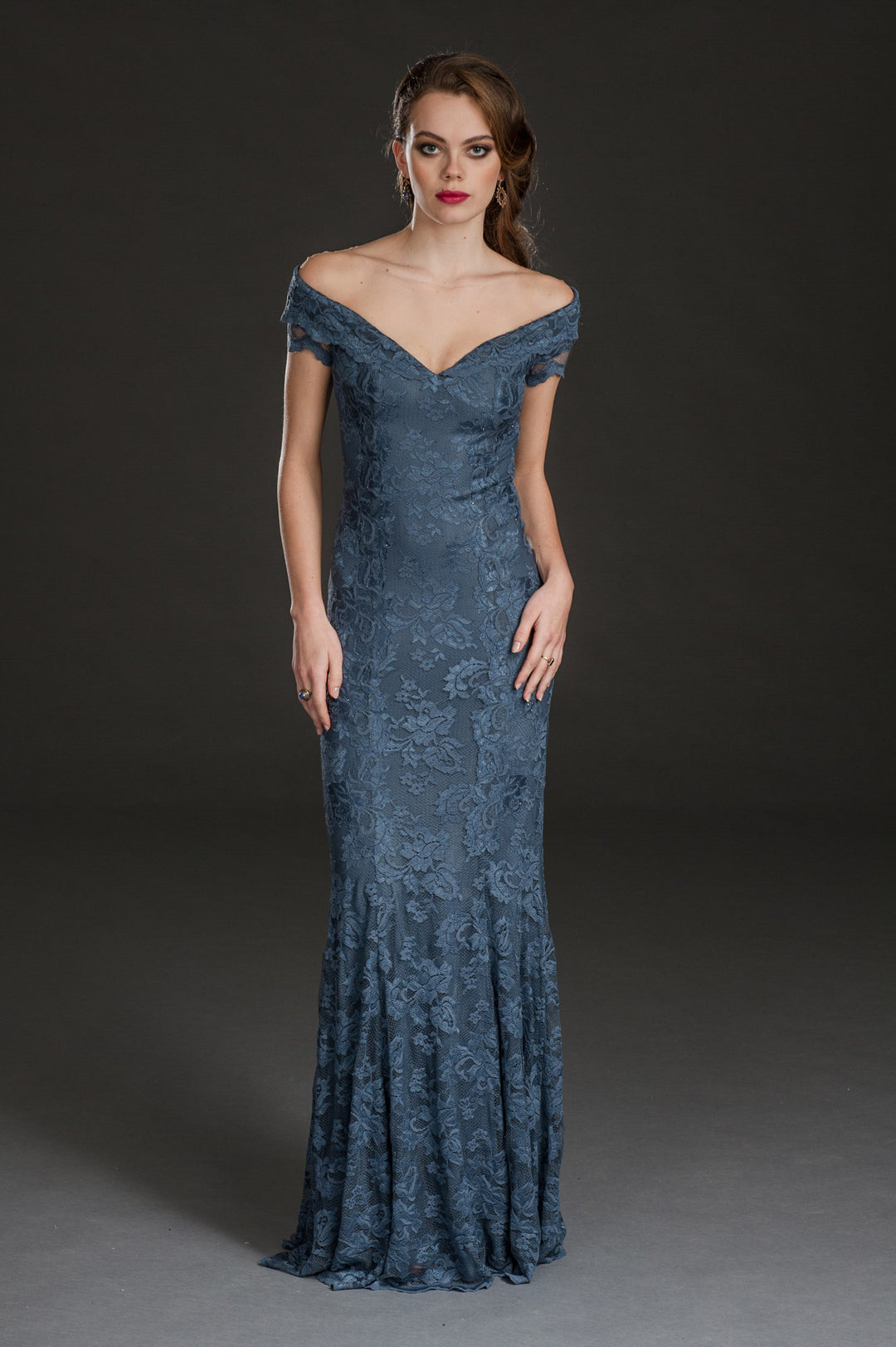 Horizon Grey Épaules Tombantes Gown-0