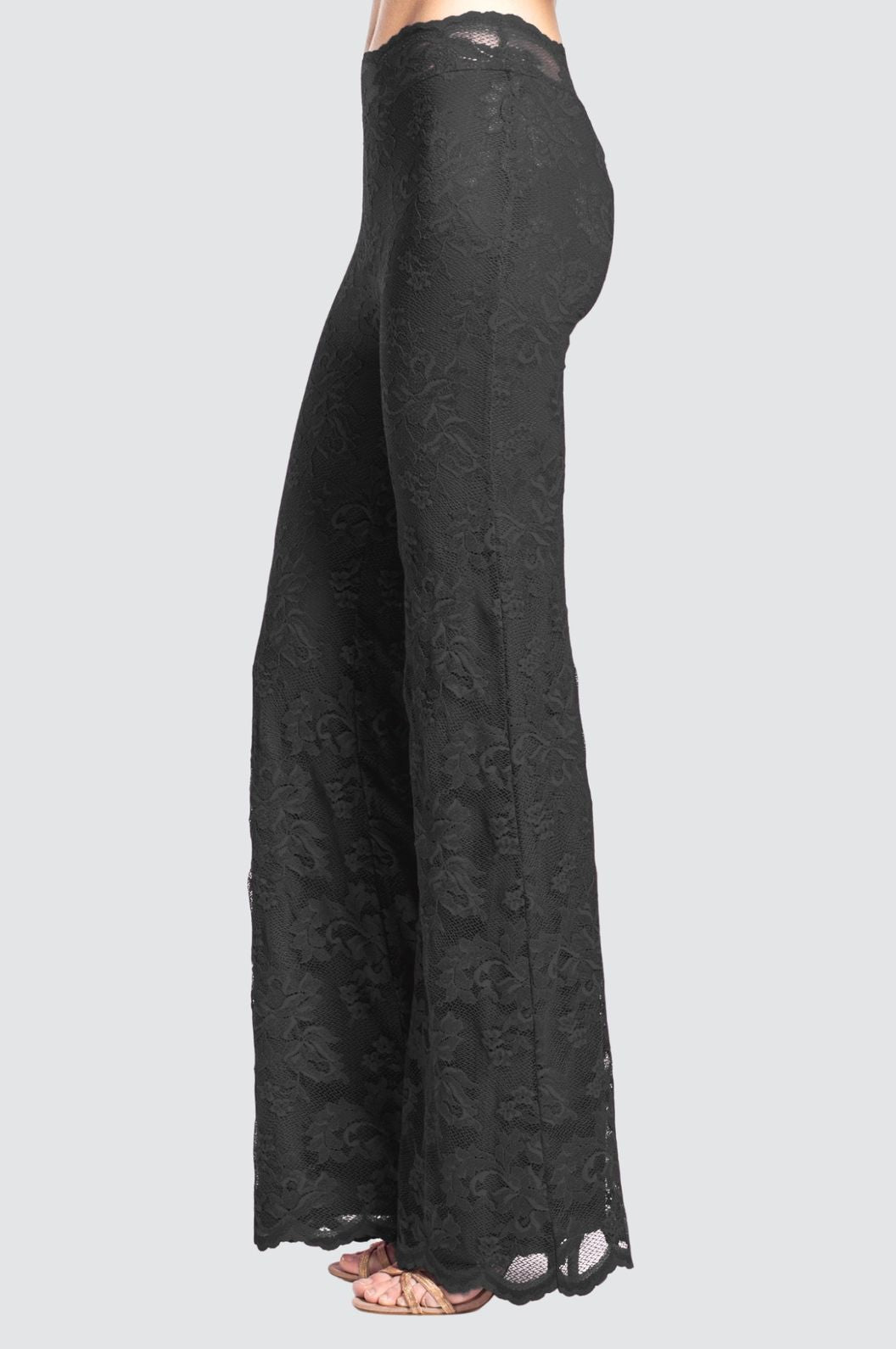 Pantalon évasé en dentelle