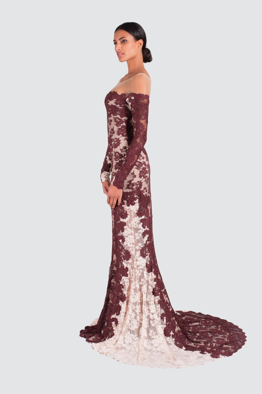 Robe sirène éthérée à épaules dénudées avec tulle illusion