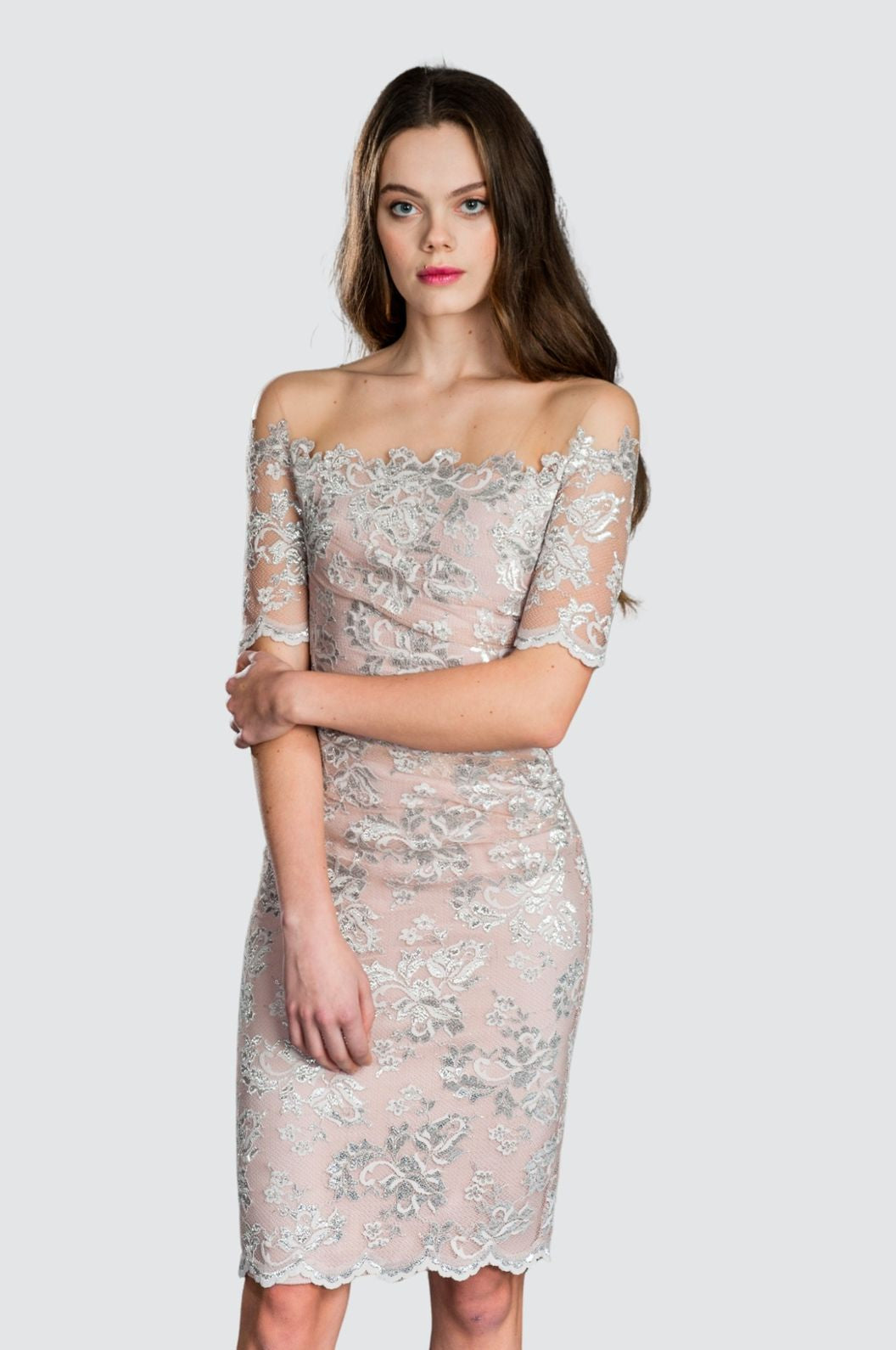 Off-Shoulder-Spitzenkleid mit Illusionstüll