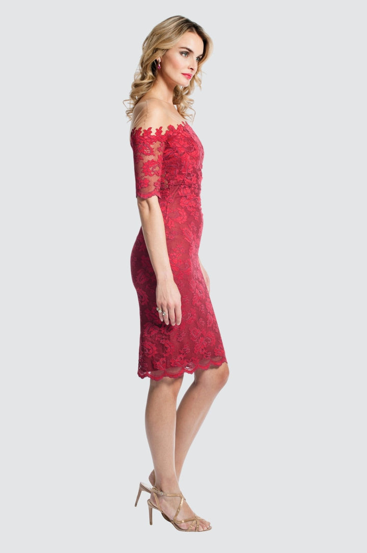 Off-Shoulder-Spitzenkleid mit Illusionstüll