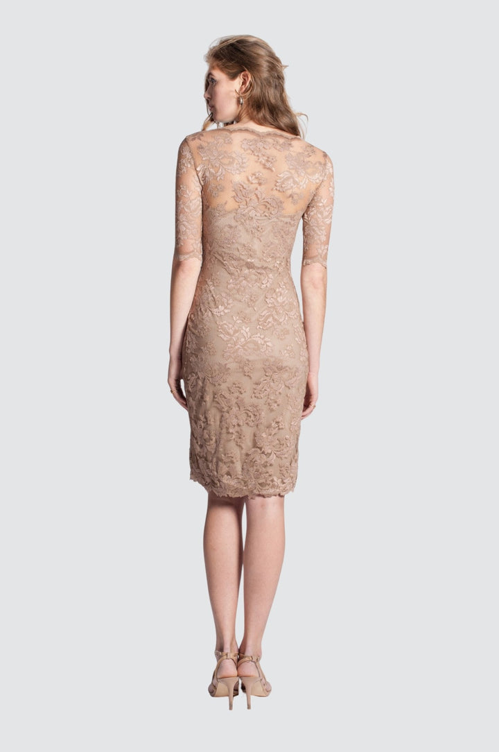 Cocktailkleid aus Spitze mit Swarovski-Kristallen