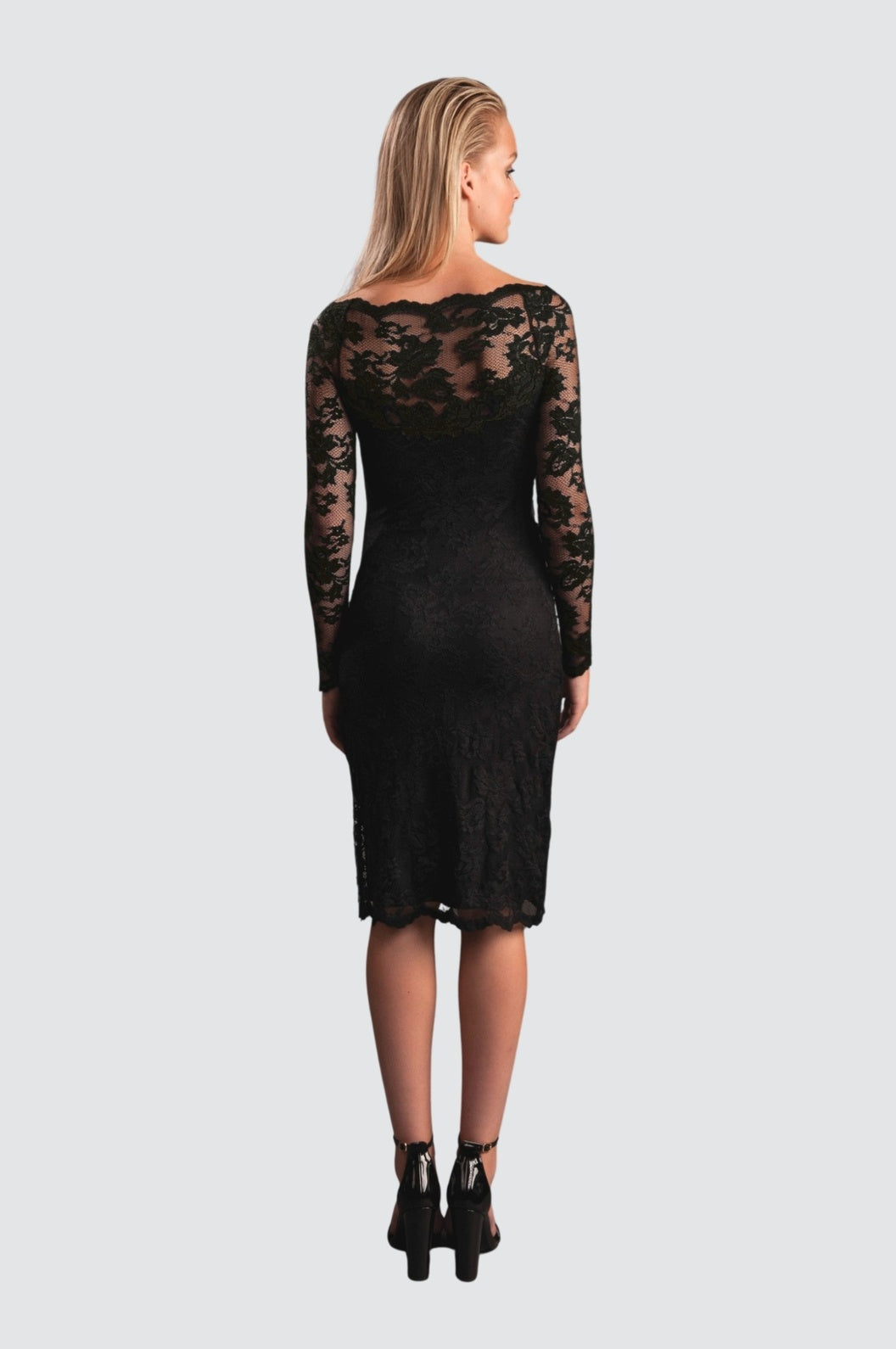 Schulterfreies Midikleid