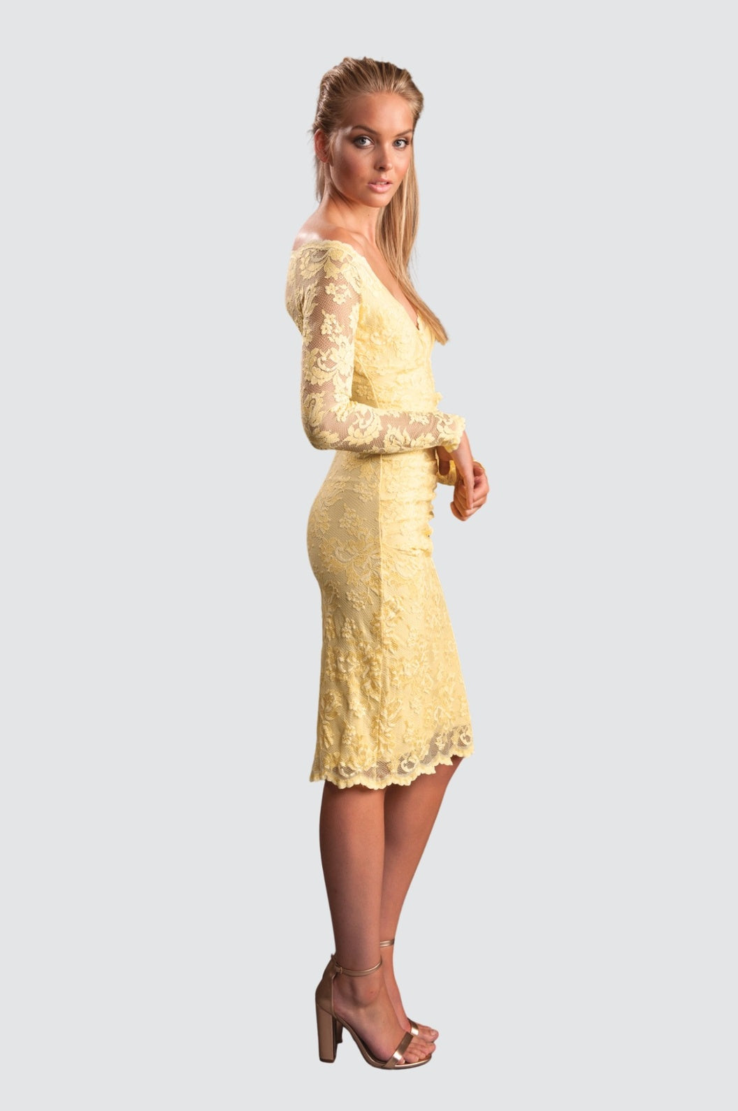 Schulterfreies Midikleid