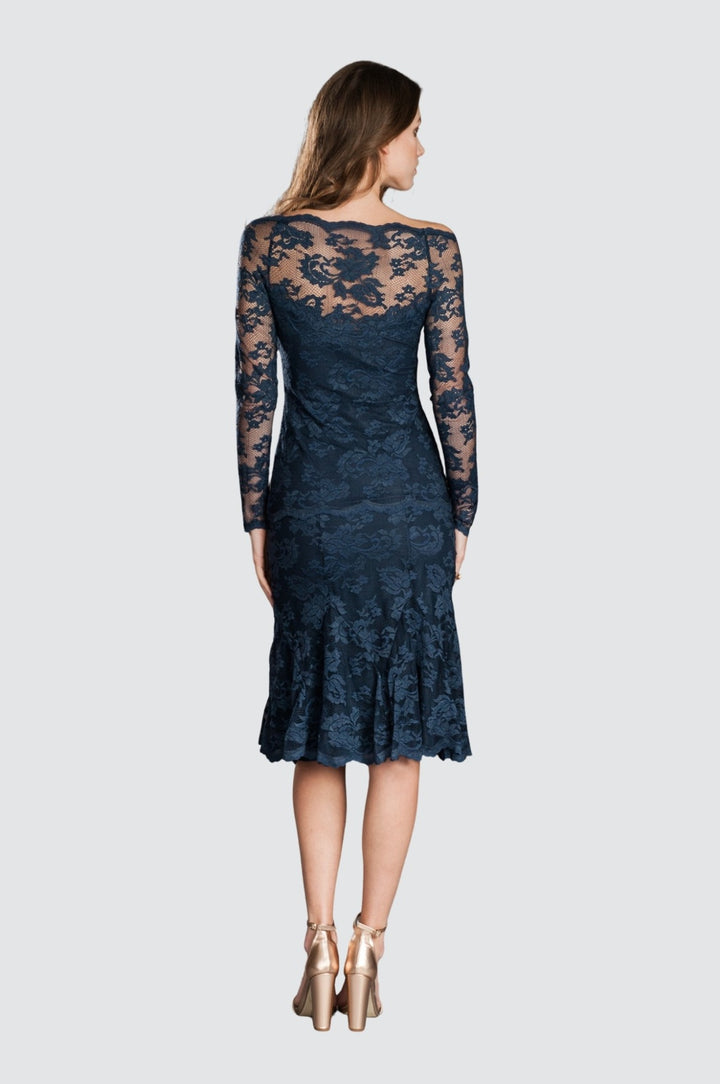 Robe trapèze en dentelle avec illusion