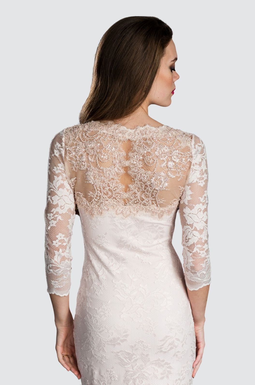 Robe de cocktail en dentelle
