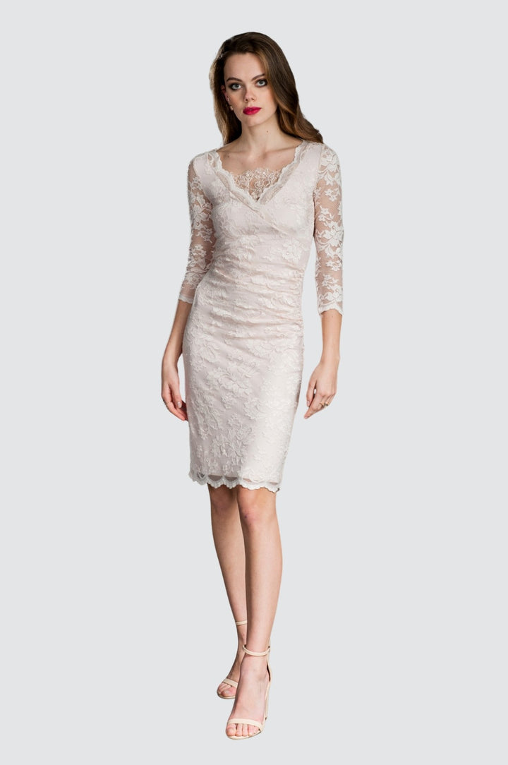 Robe de cocktail en dentelle