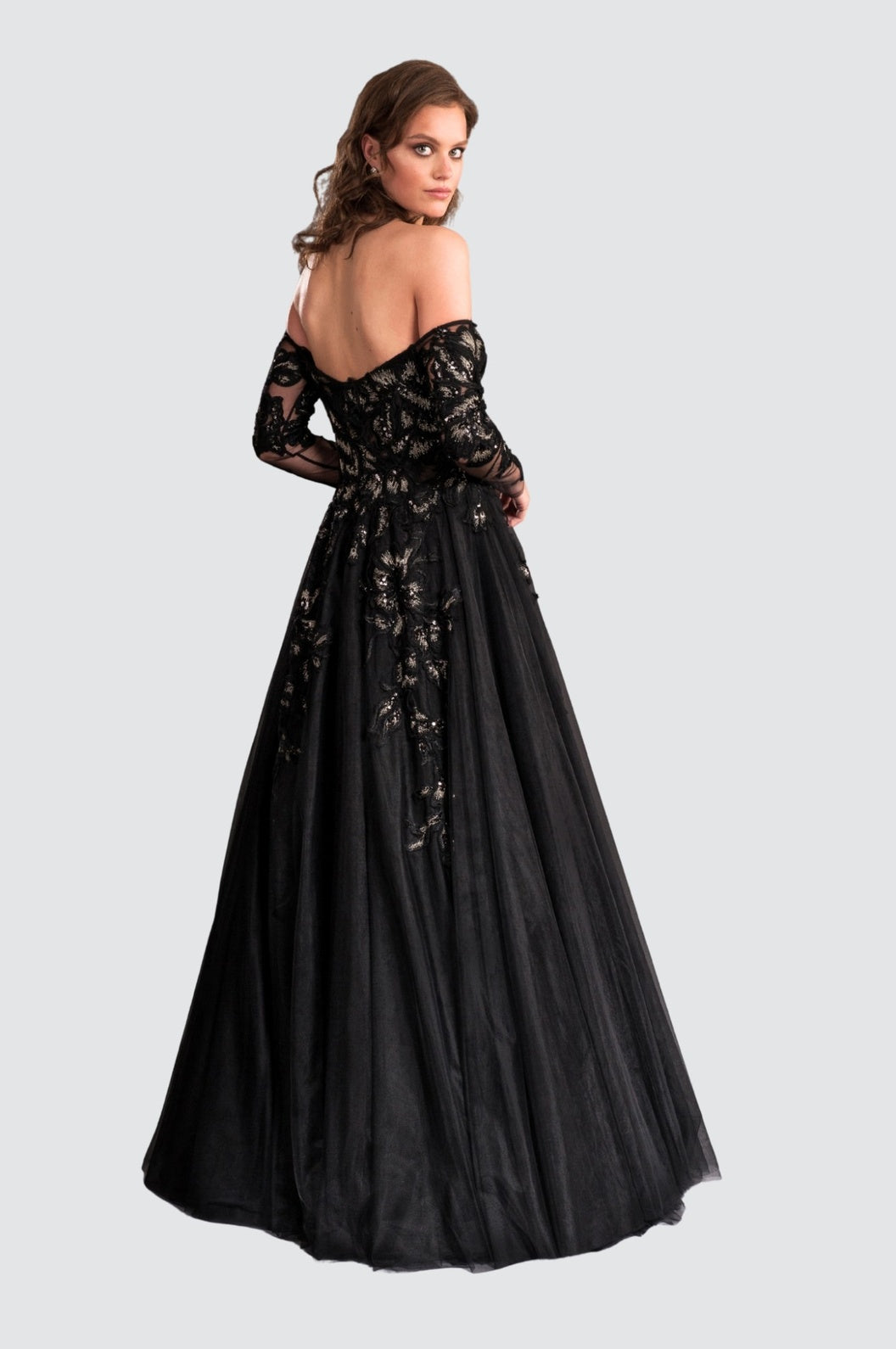 Robe mi-longue bouffante à col en V