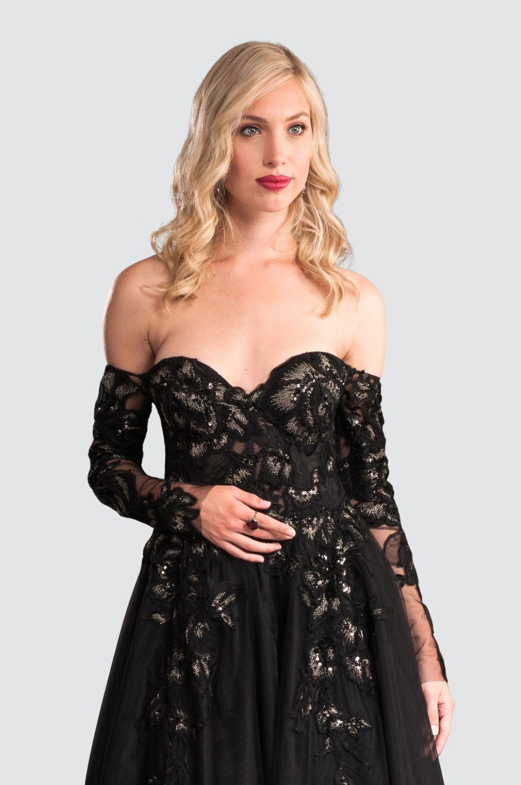 Robe mi-longue bouffante à col en V