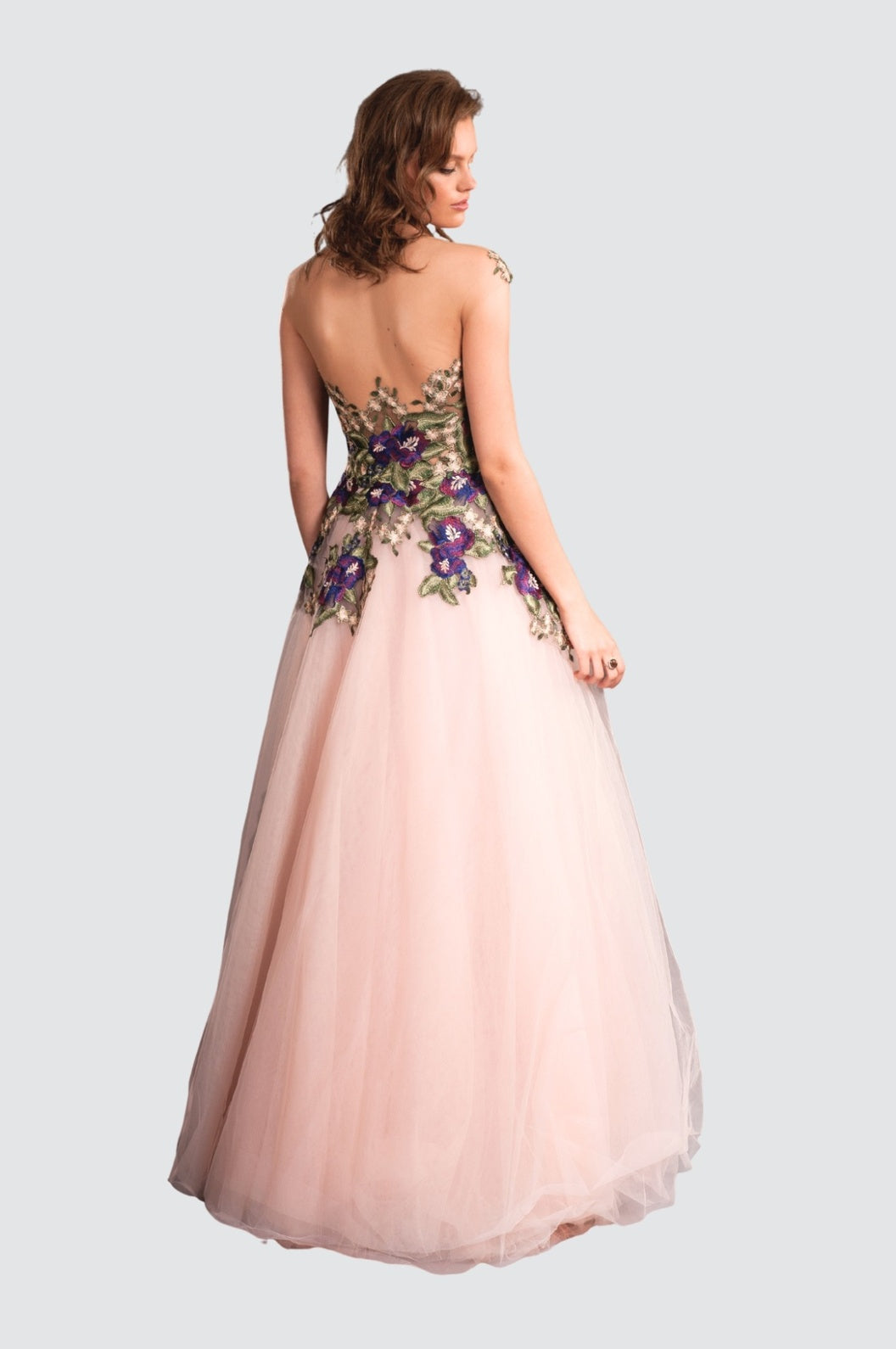 Robe mi-longue bouffante à col en V