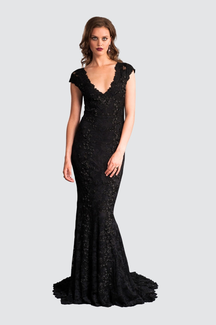 Robe longue noire raffinée