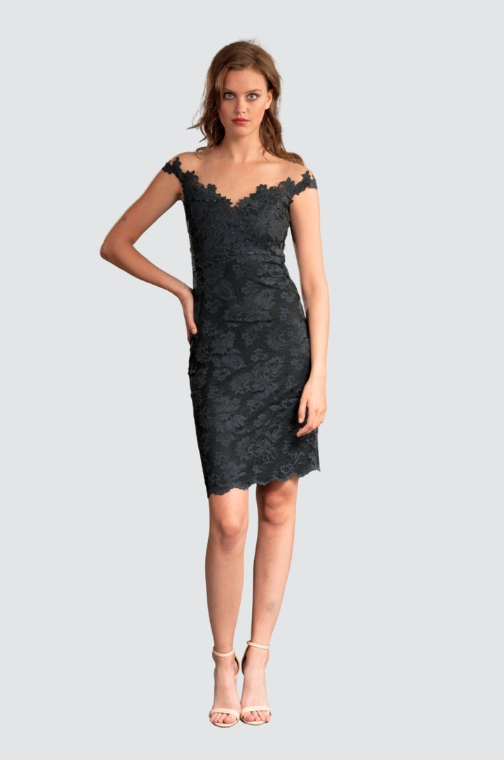 Elegantes Cocktailkleid aus Spitze mit Swarovski