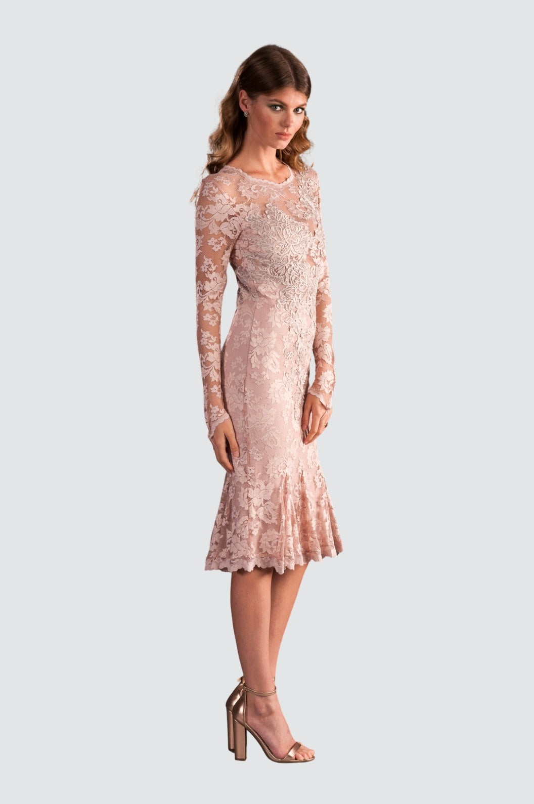 Robe de cocktail avec jupe à volants