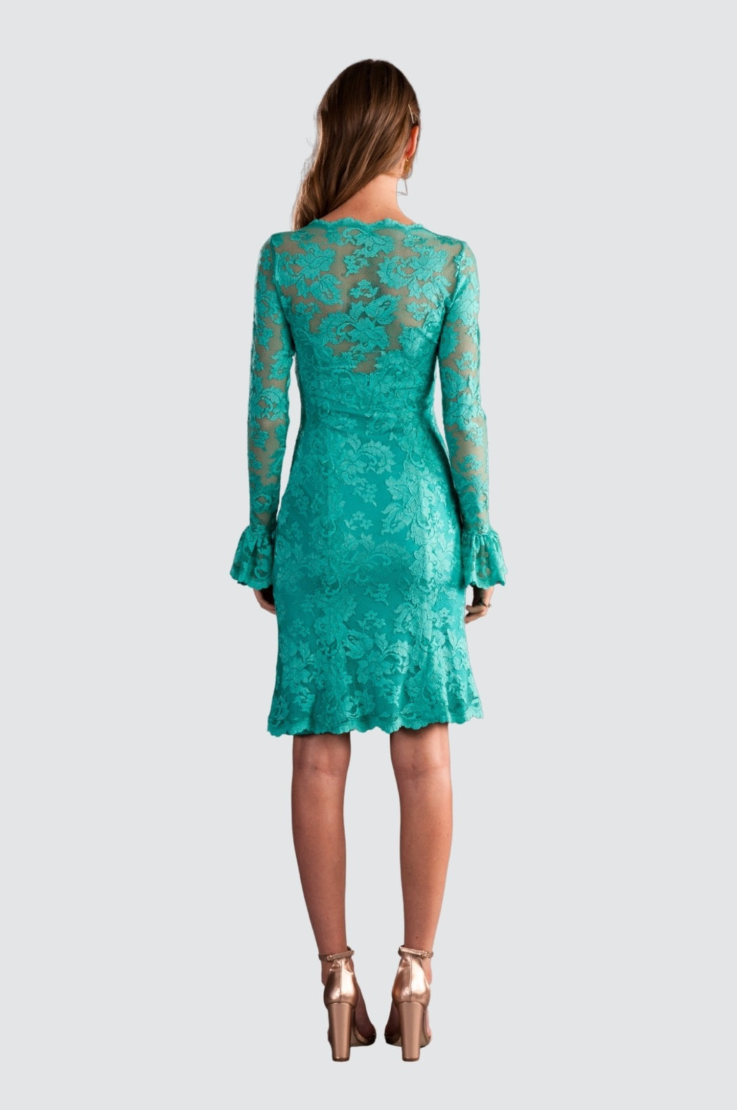 Robe de cocktail mi-longue à manches longues