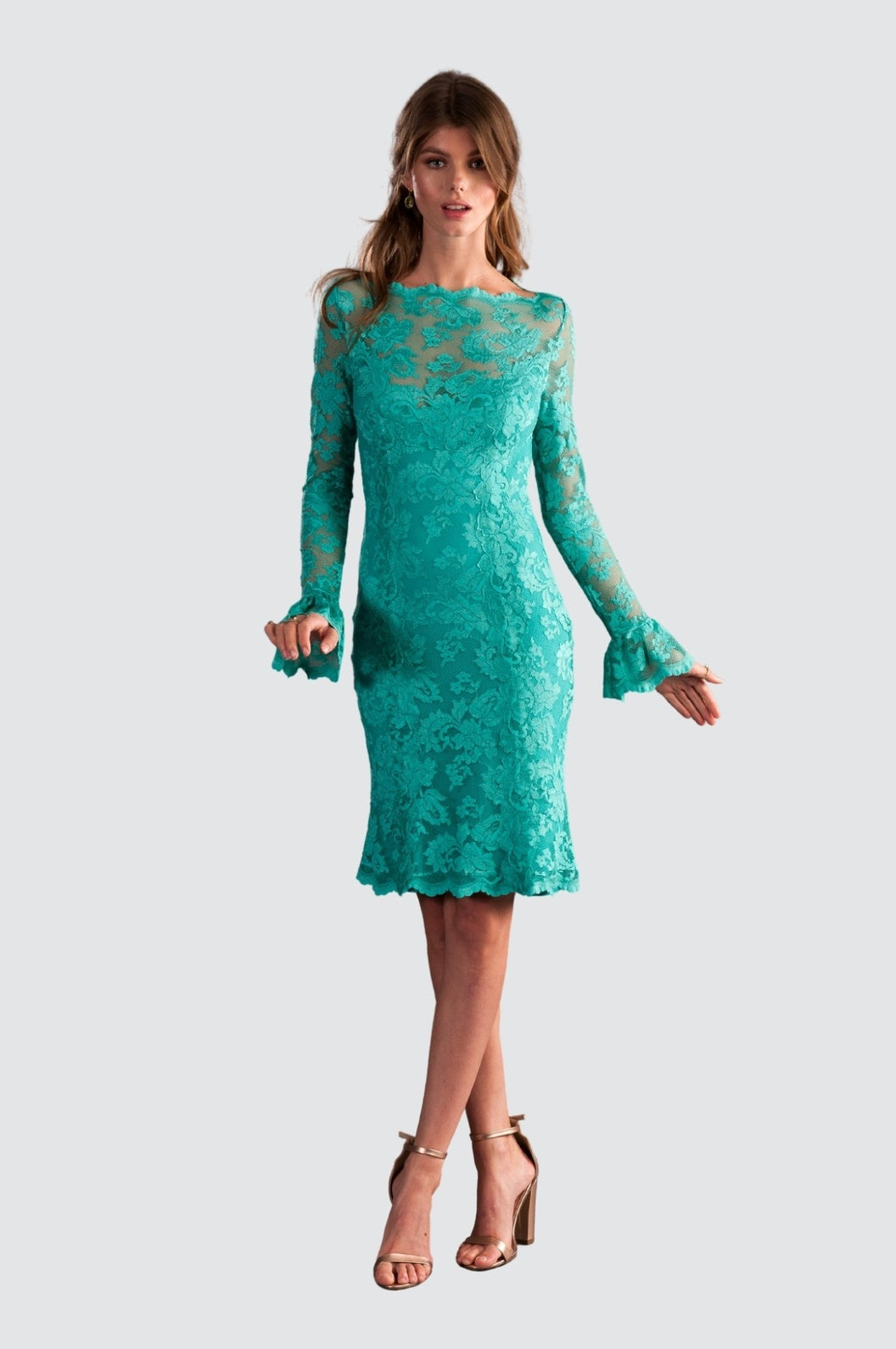 Robe de cocktail mi-longue à manches longues