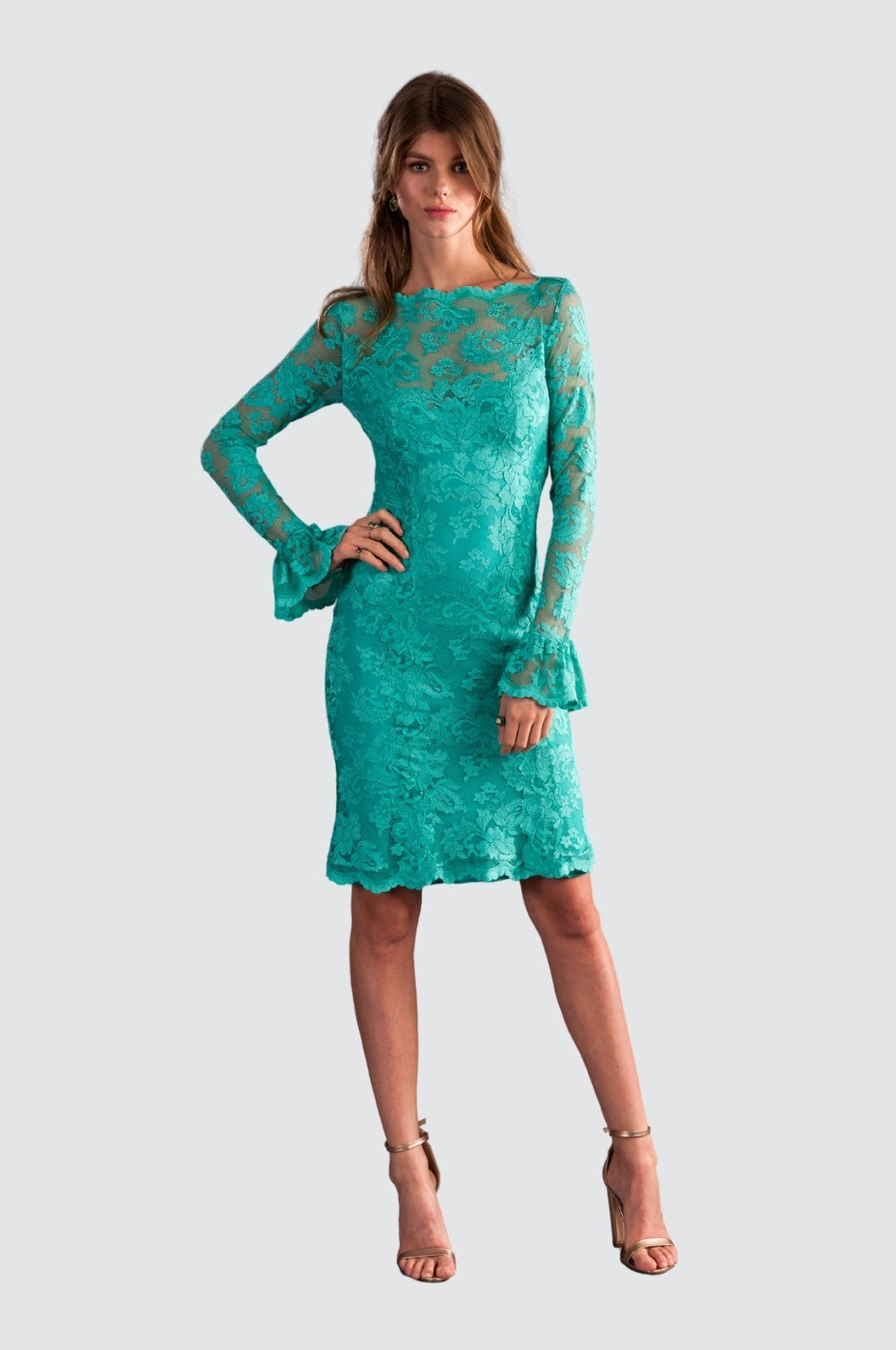 Robe de cocktail mi-longue à manches longues
