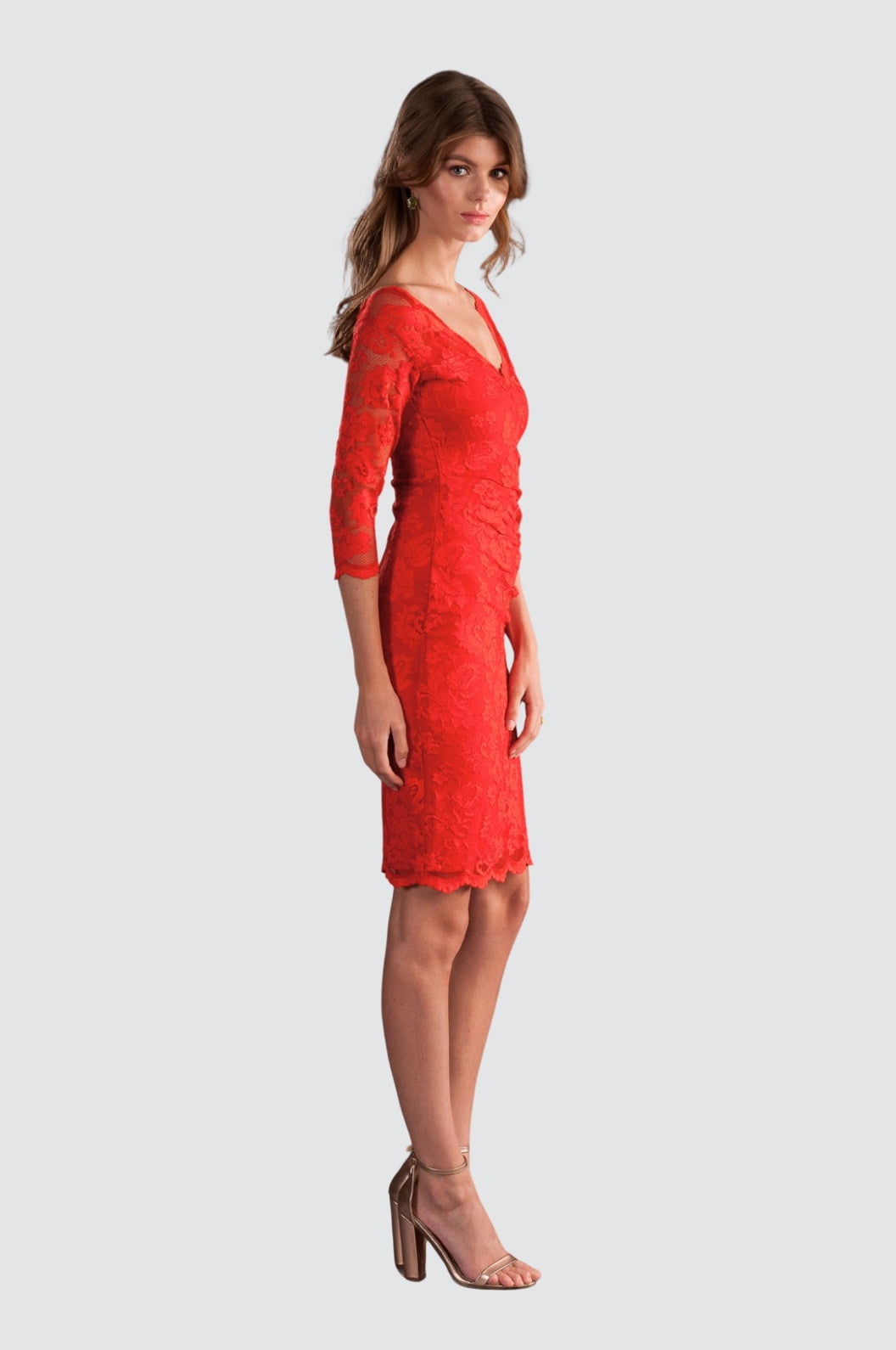 Robe de cocktail chic en dentelle rouge