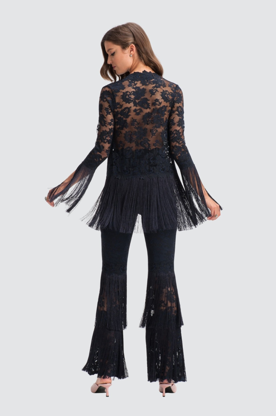 Pantalon en dentelle avec extrémités à franges