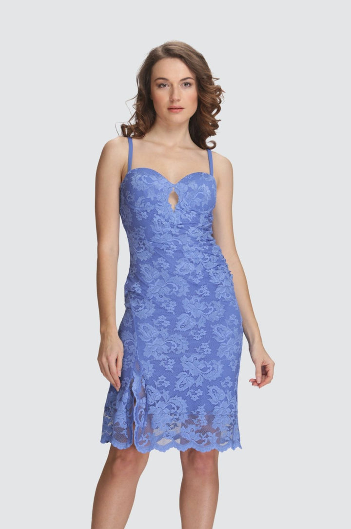 Robe à col en cœur et fente