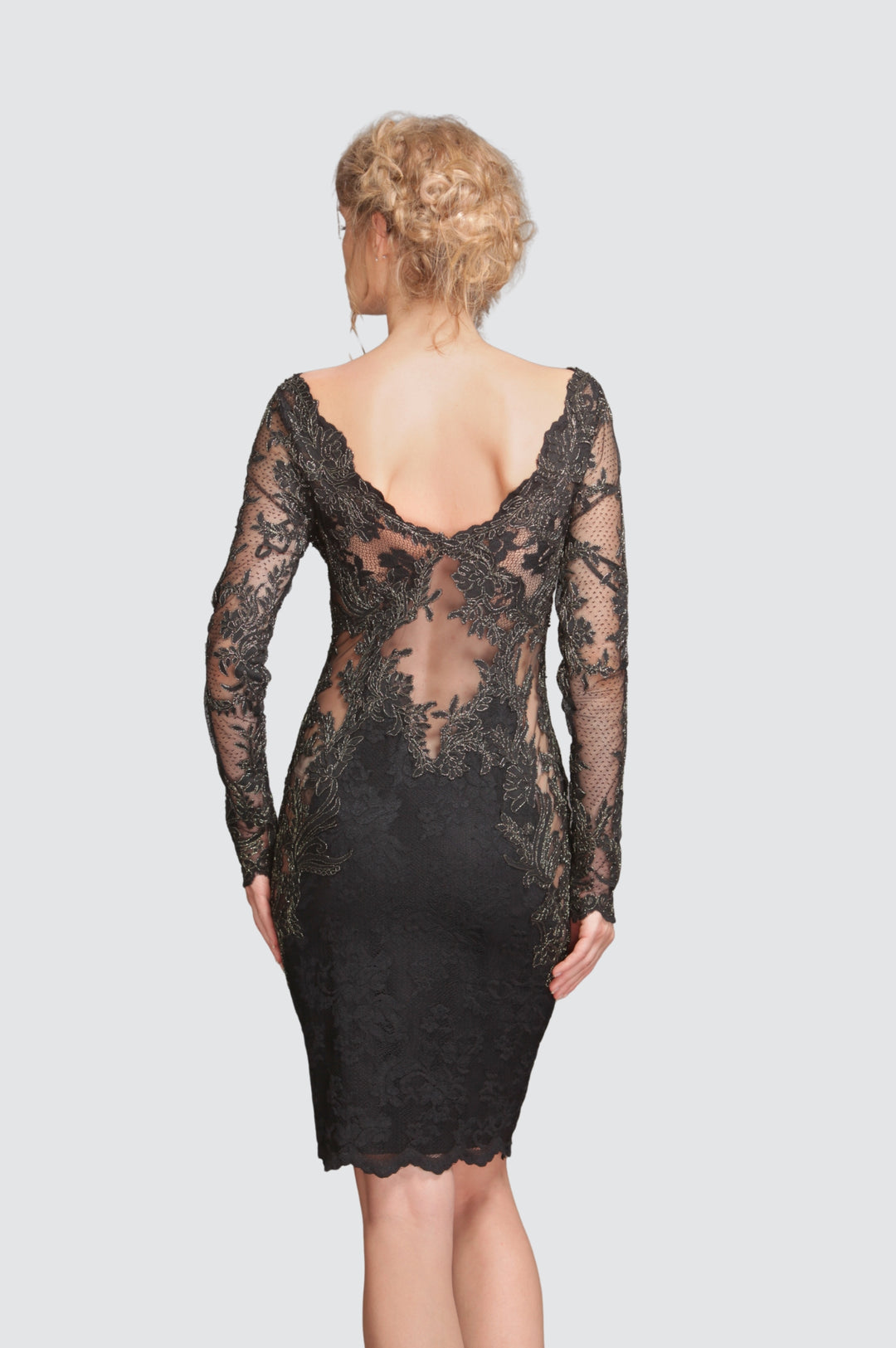 Cocktailkleid aus transparenter Netzspitze