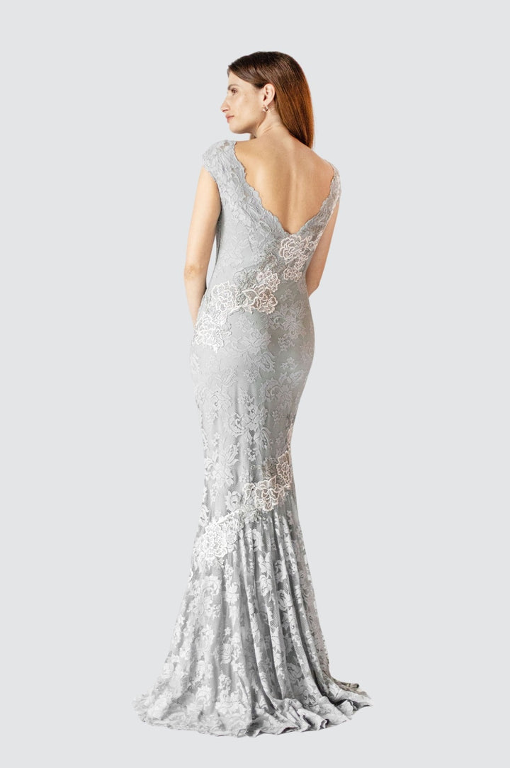 Elegantes Spitzenkleid in Taubengrau