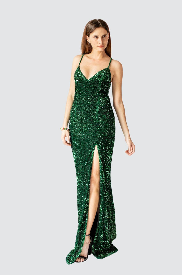 Smaragdgrünes Paillettenkleid mit hohem Schlitz