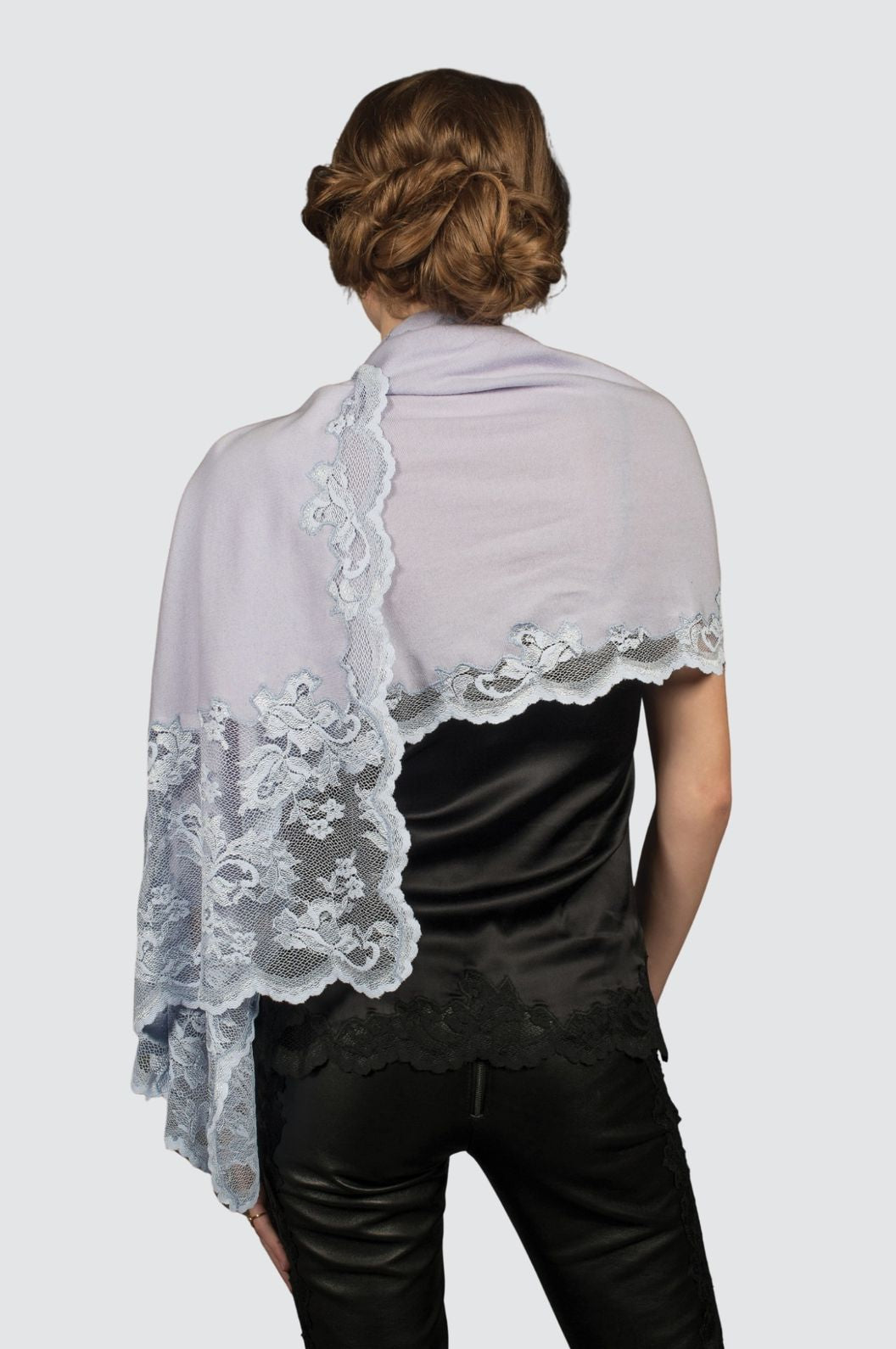 Écharpe en cachemire et dentelle