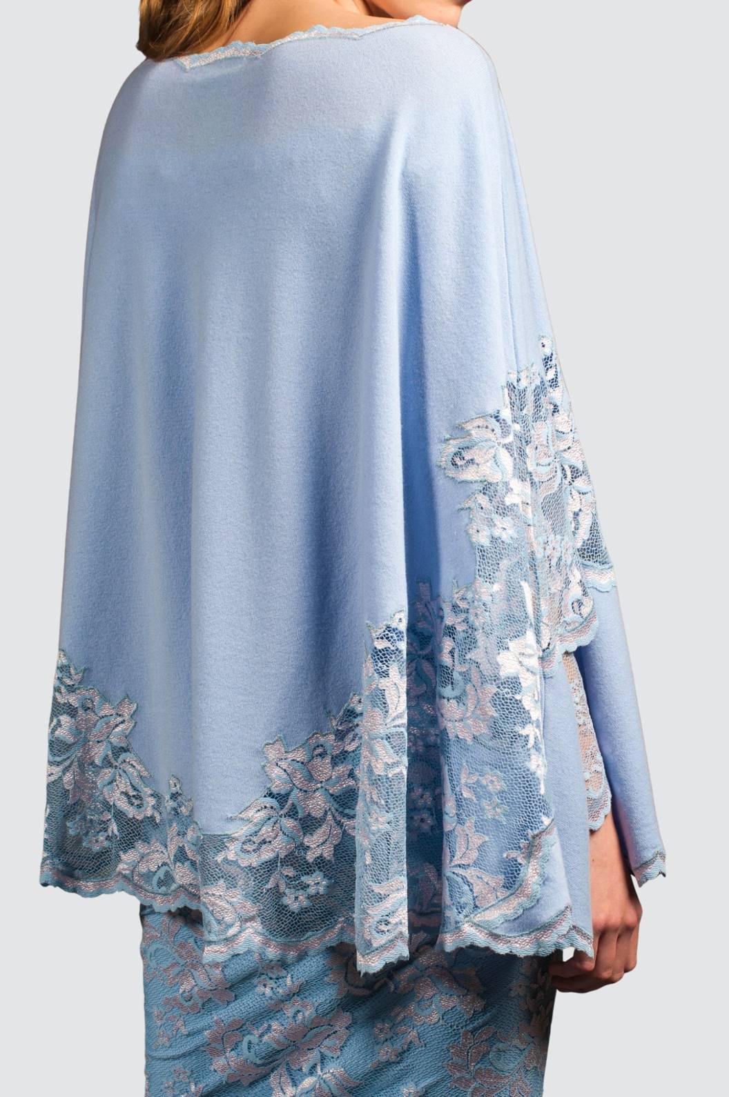 Schlaghose mit Spitze