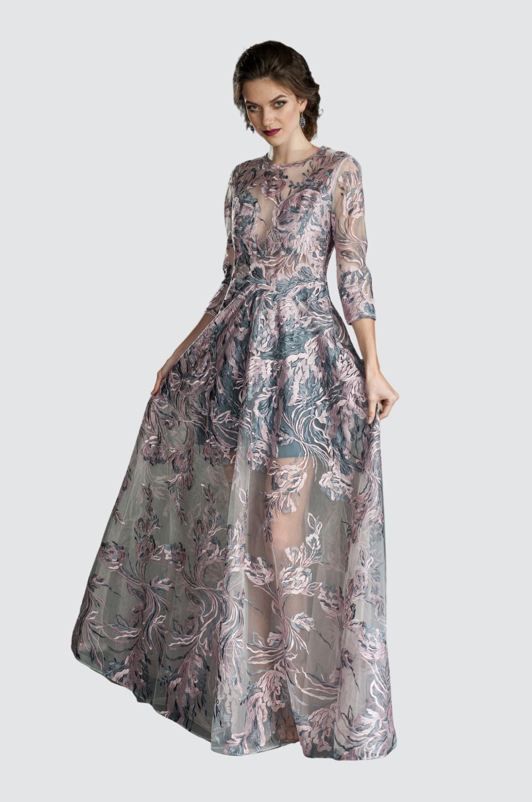 Robe classique avec illusion