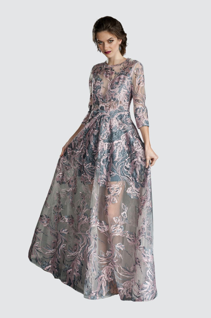 Robe classique avec illusion