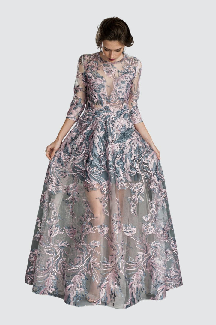 Robe classique avec illusion