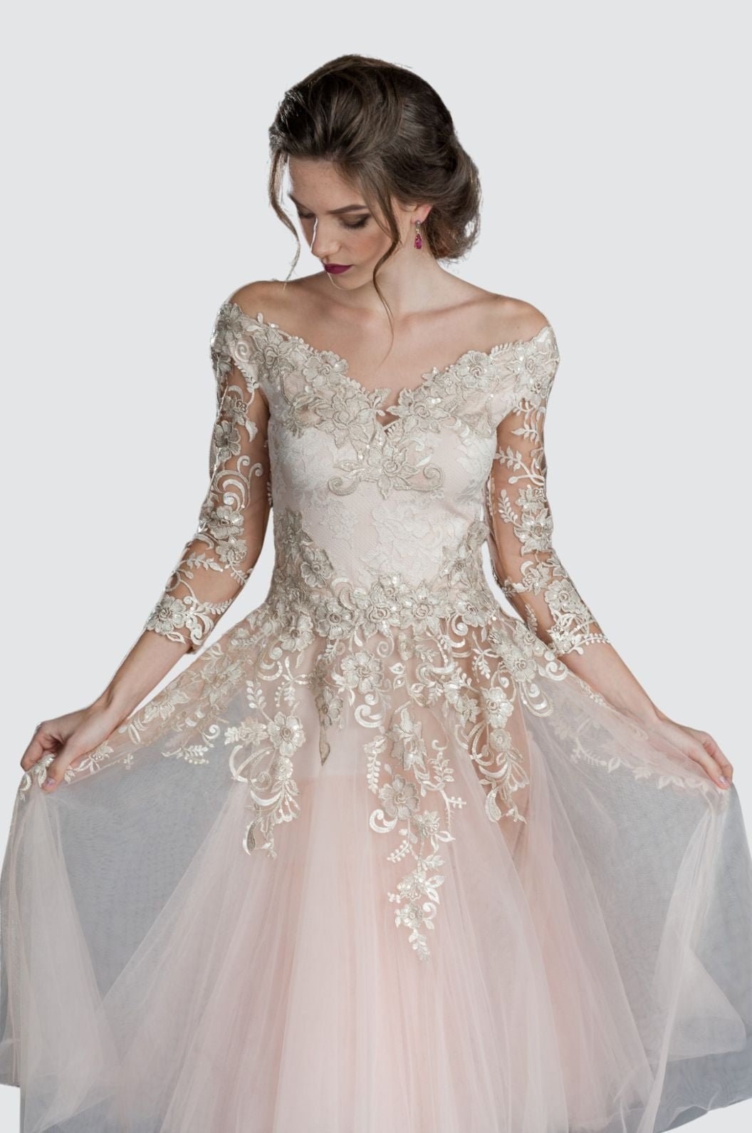 Robe classique avec illusion