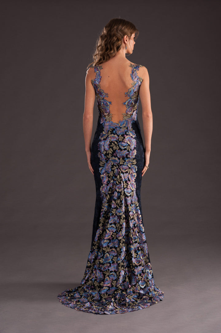 Elegant Gown with Open Back-5